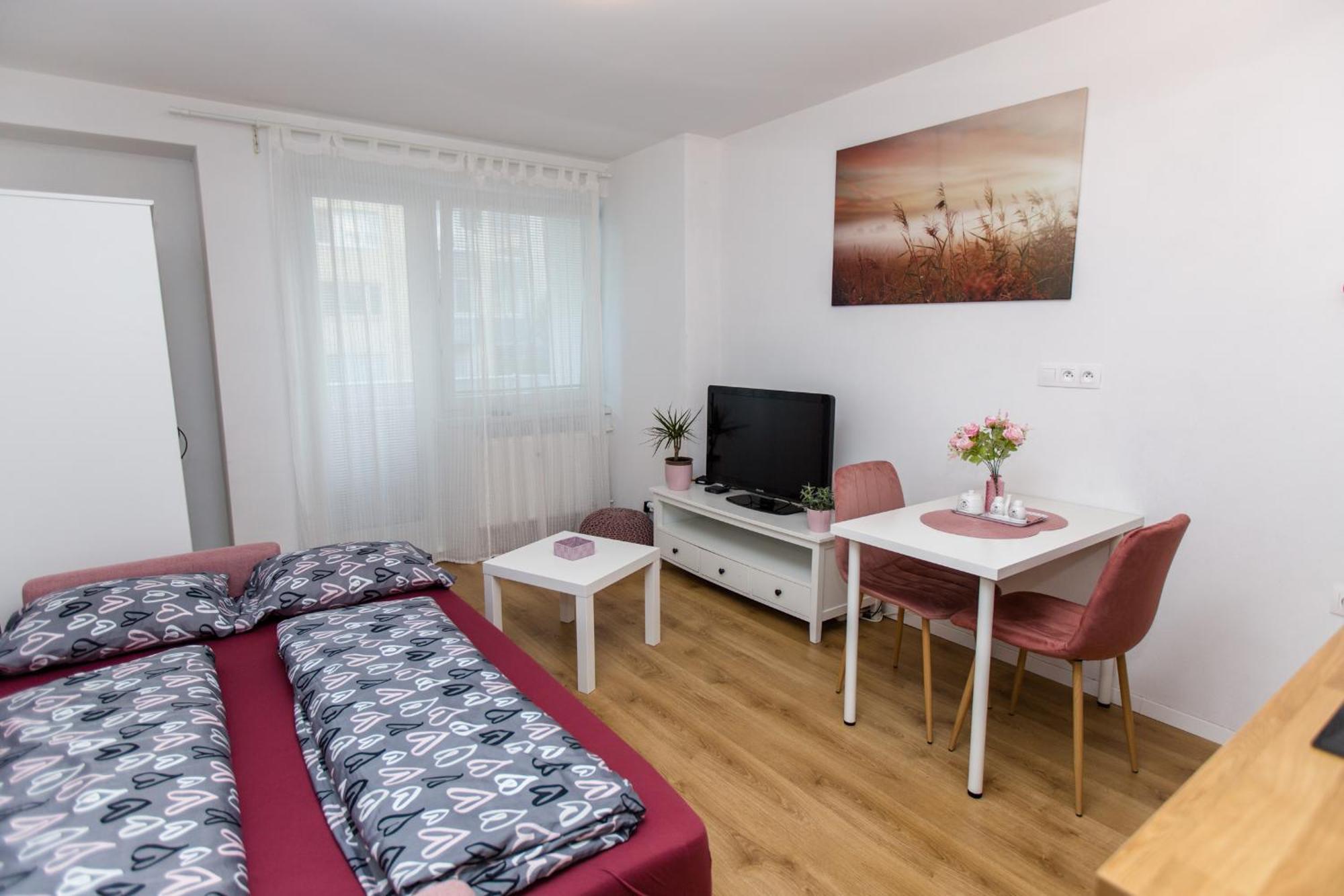 Apartment Near The Ondrej Nepela Winter Stadium Bratislava Dış mekan fotoğraf